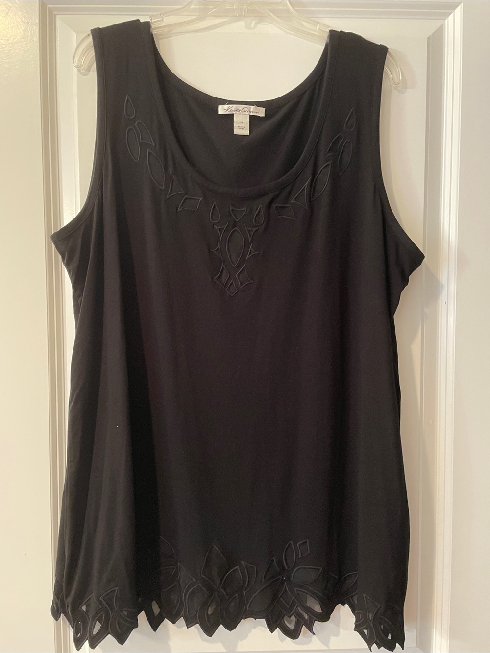 Kenneth Cole New York Black Sleeveless Embroidered Cutout Tank
